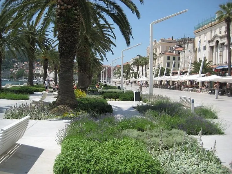 Apartments Sanjin Split Hotel